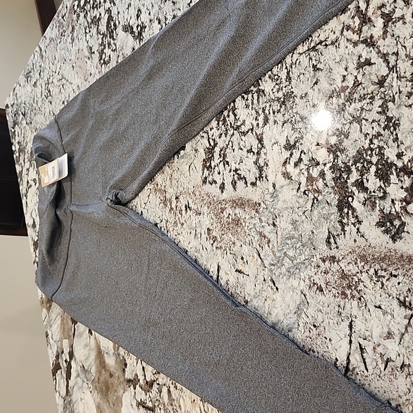 New Adidas leggings. High rise. Tight fit. Size large - Picture 1 of 3